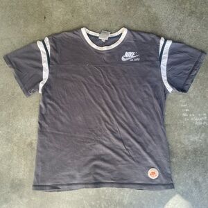 RARE VINTAGE Y2k 2000s NIKE GREY BIG LOGO SHORT SLEEVE TEE
